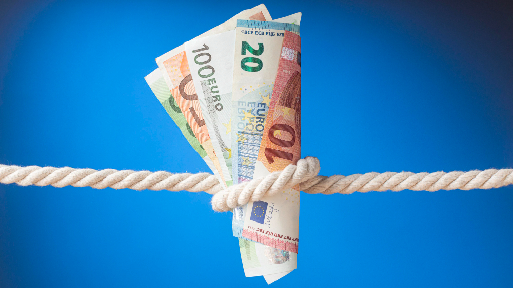Découvrez comment la shrinkflation affecte vos achats et comment un comparateur de supermarché peut vous aider à faire des courses éclairées malgré les changements subtils de taille des produits. Économisez intelligemment avec notre guide complet